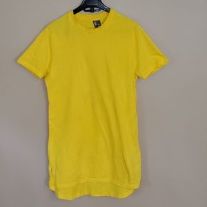 Yellow t-shirt